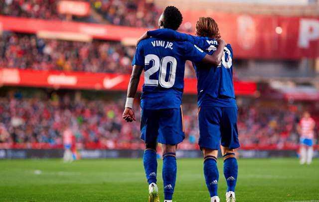 开云体育入口-包含格拉纳达士气高涨，全力争胜的词条