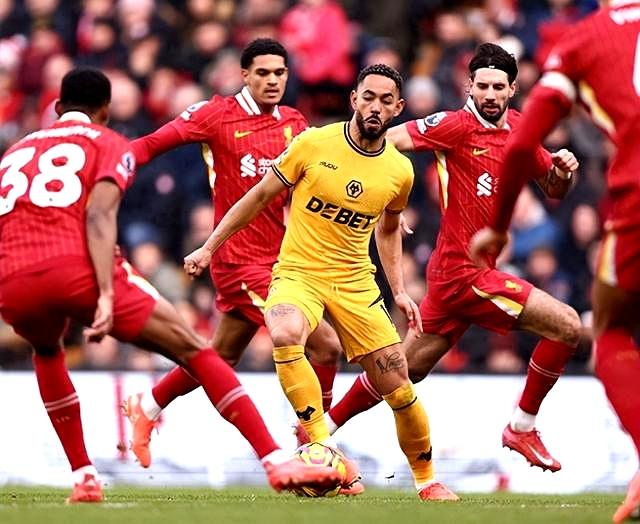 利物浦逆袭，英超领头羊高居不下的简单介绍