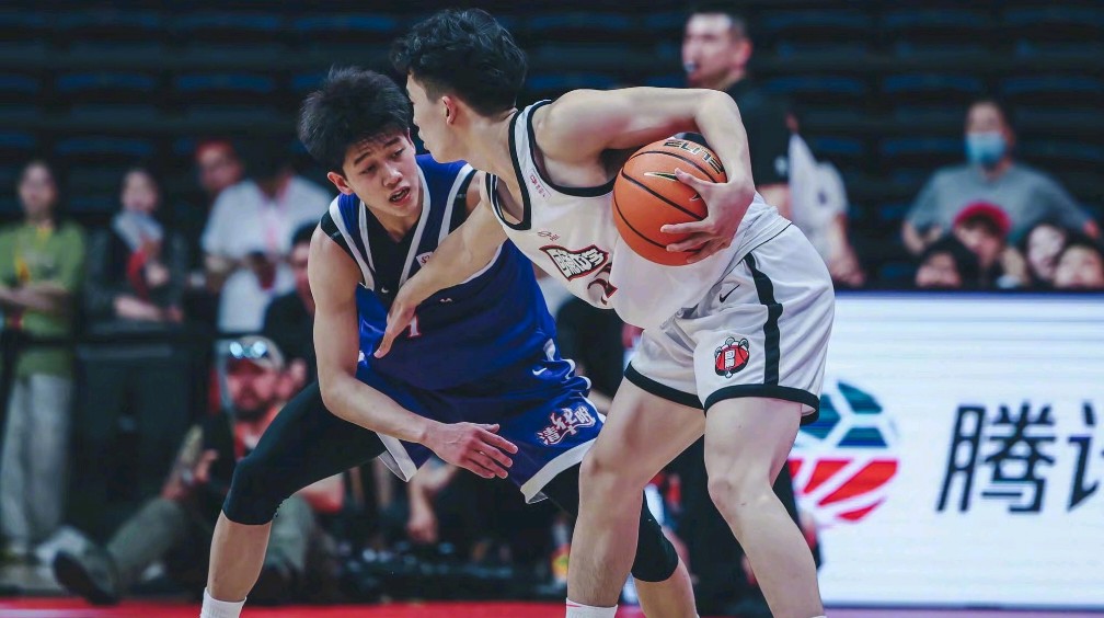 包含冠军争夺战白热化,谁能最终笑到最后的词条 包含冠军争夺战白热化,谁能最终笑到最后的词条