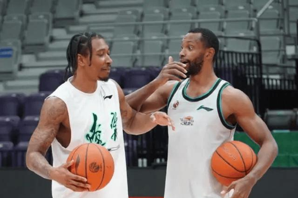 非洲明星球员在国外篮球联赛中创造历史 非洲明星球员在国外篮球联赛中创造历史