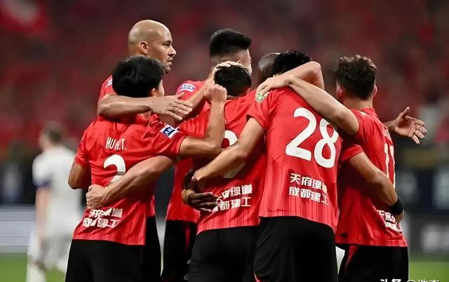 紧张比拼中球队实力对比暴露无疑 紧张比拼中球队实力对比暴露无疑