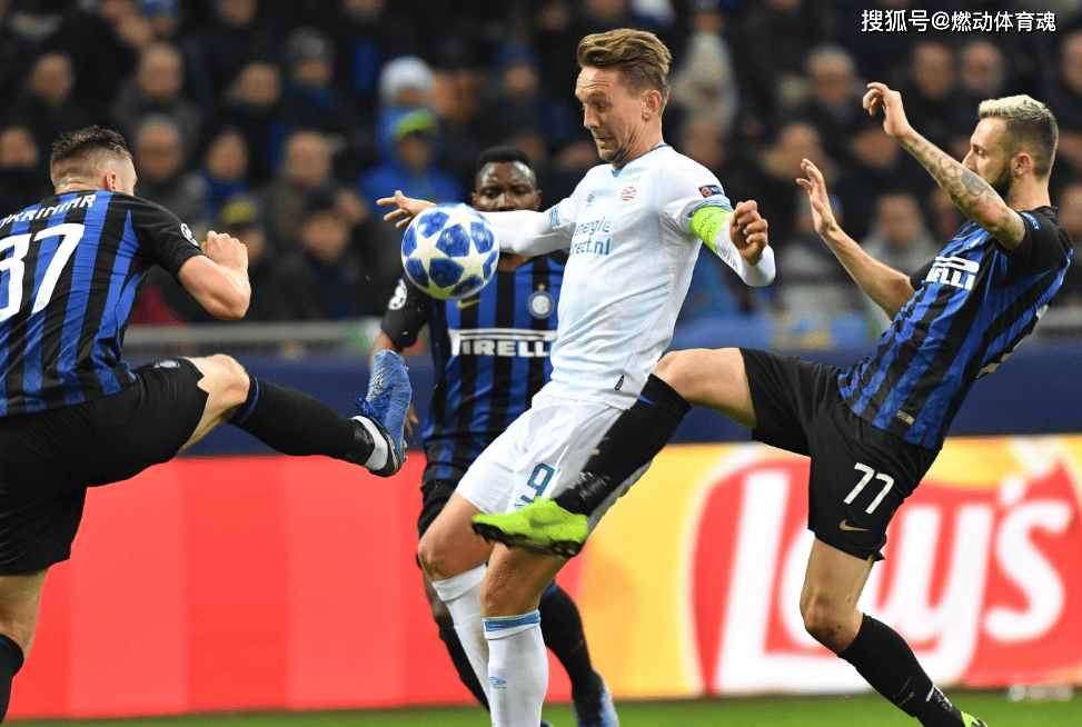 沙尔克战平对手，德甲争夺欧战资格继续