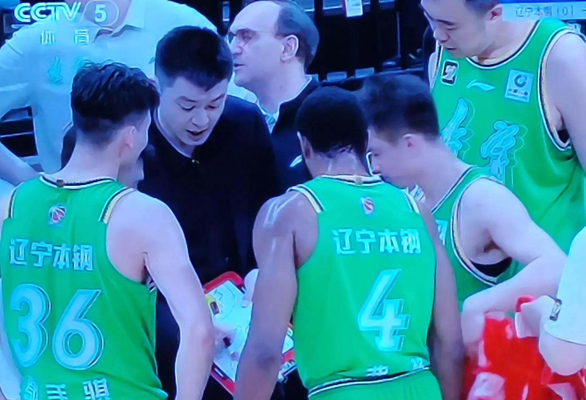 开云体育官网入口-辽宁男篮客场失利，遭遇暂时停滞