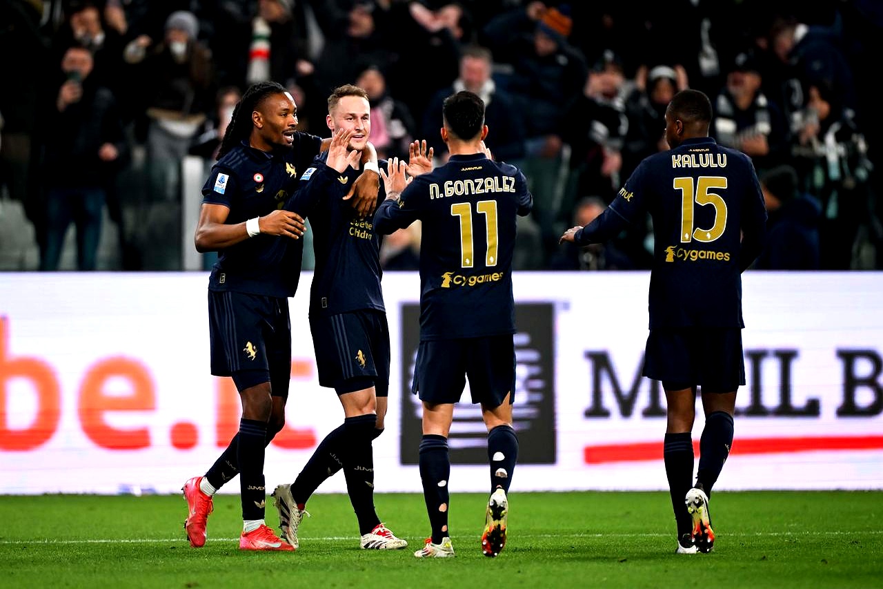 开云体育入口-关于尤文图斯客场惨败，争冠形势岌岌可危的信息