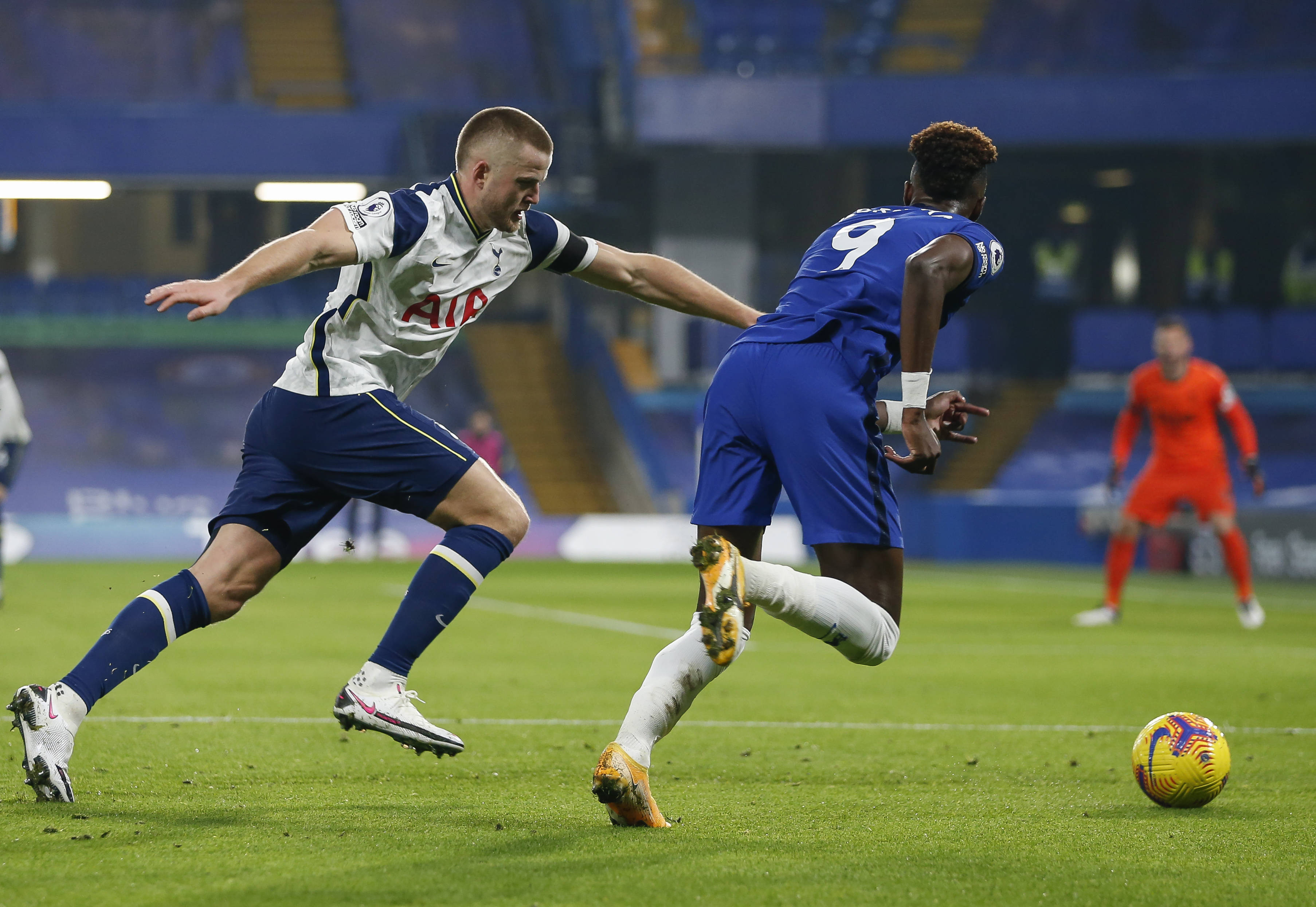 包含汉诺威96遭遇主场失利，排名下滑的词条