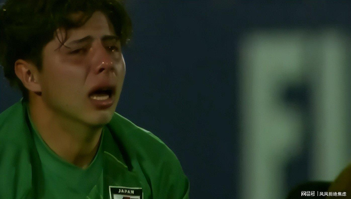 强队遭遇出局，球迷纷纷表示失望与沮丧