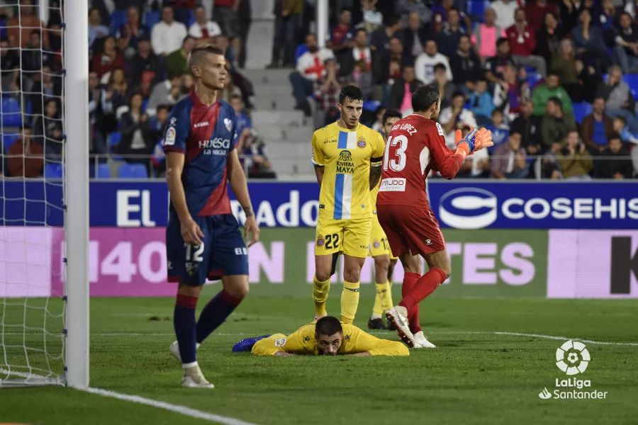 包含皇家马德里主场失利，小组次席出线的词条