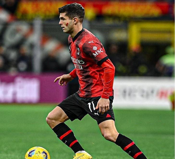 AC米兰客场力挫对手，成功取得关键胜利稳步前进的简单介绍